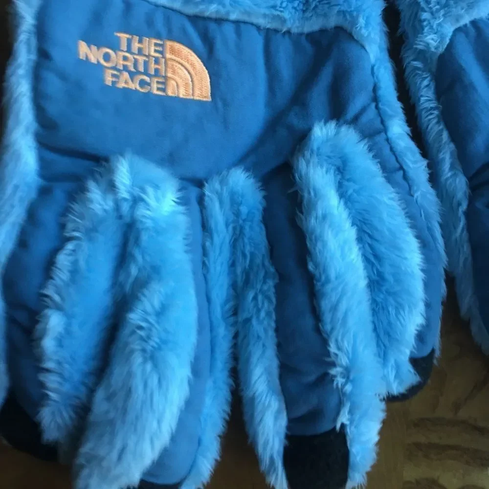 NORTHFACE SOFT Chenille Like Gloves!